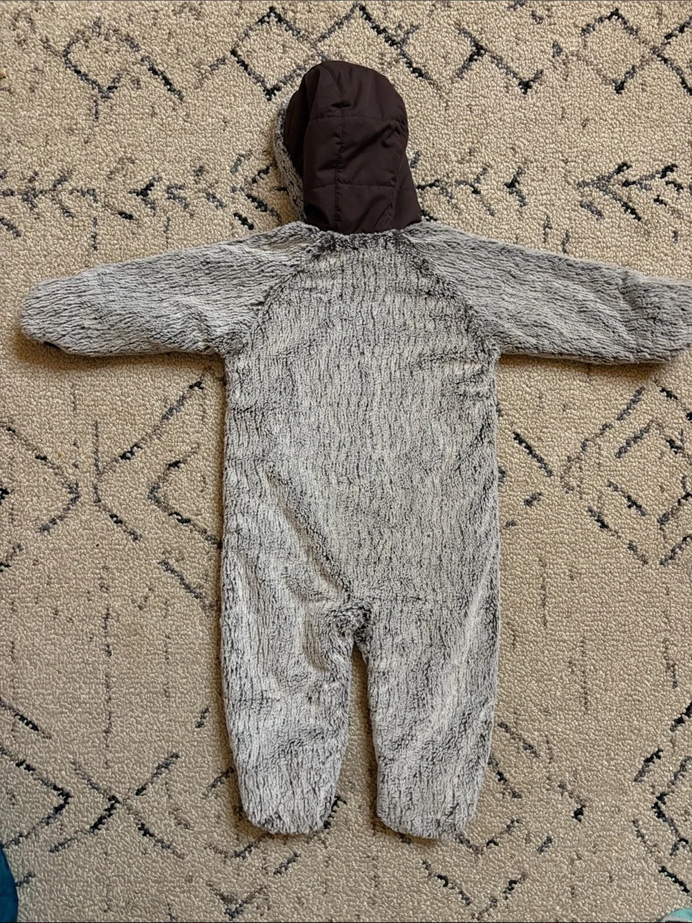 Patagonia snowsuit bunting (12m) EUC